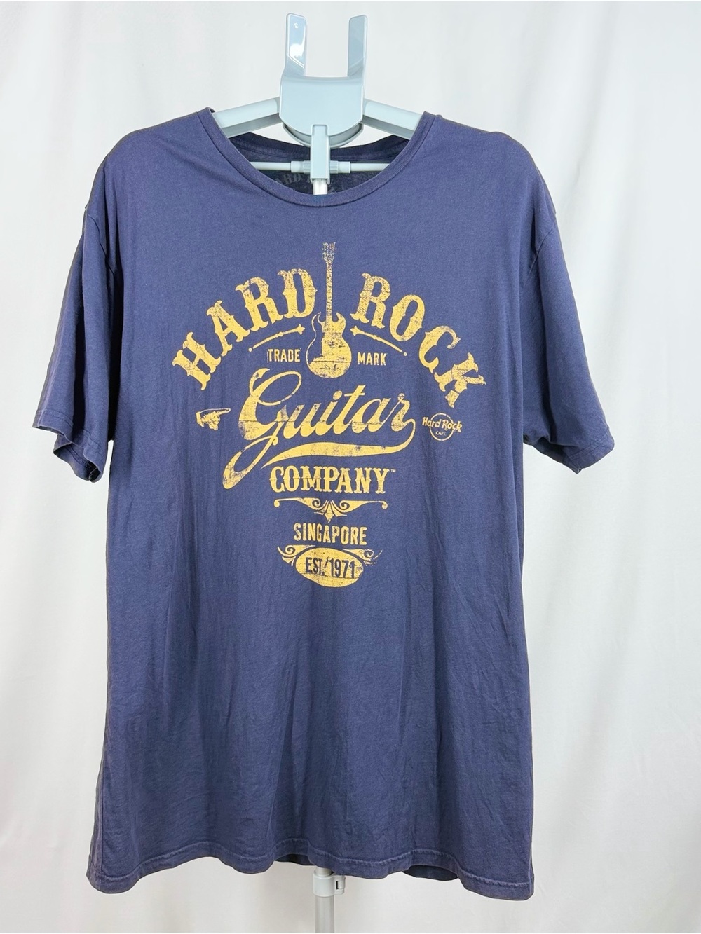 Hard Rock Cafe Shirt Mens XL Navy Blue Guitar Company Singapore Graphic Tee